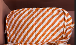 Necessär medium randig orange/vit A world of craft